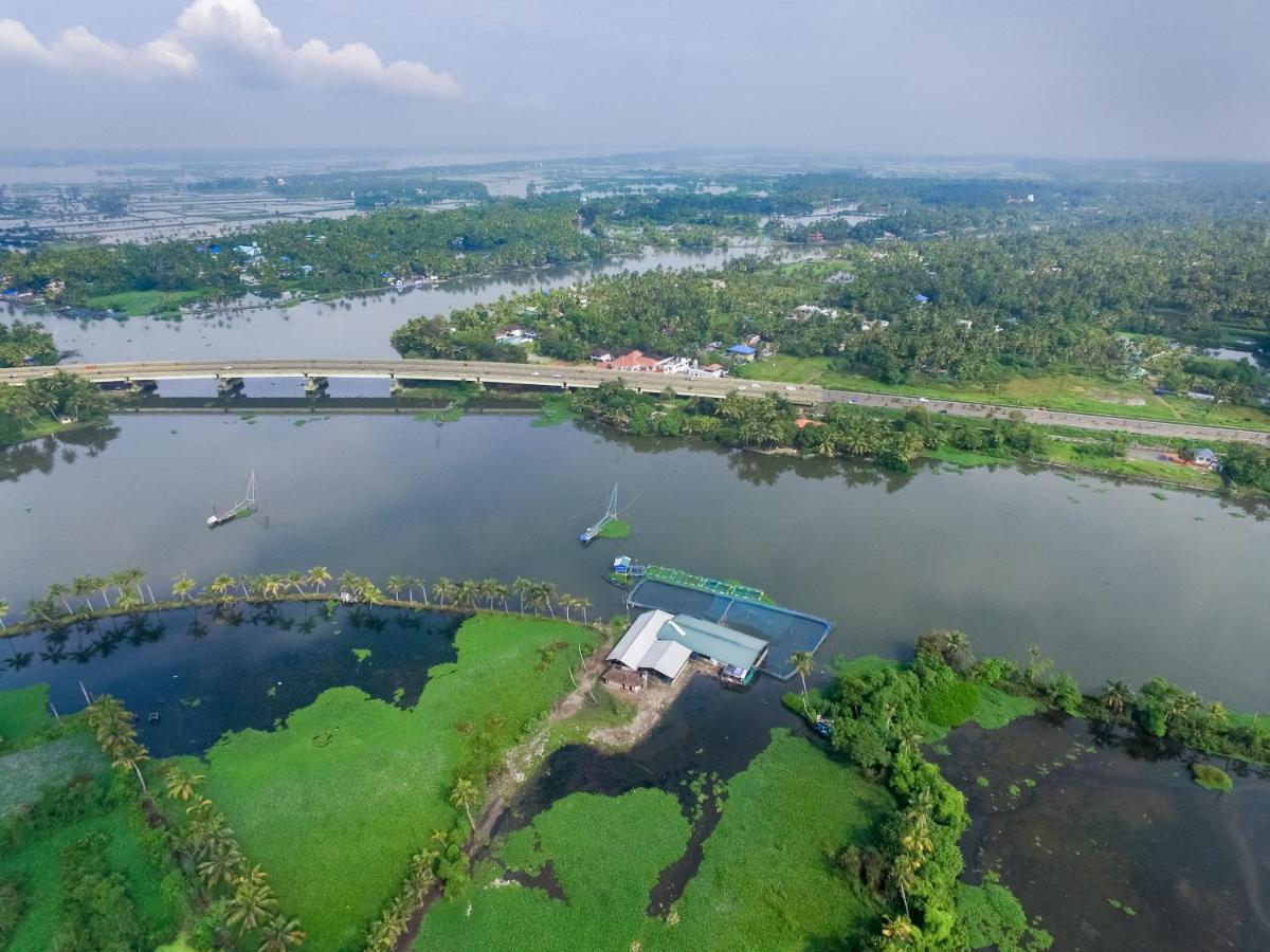 Nihara Resort And Spa Cochin Kochi Екстериор снимка