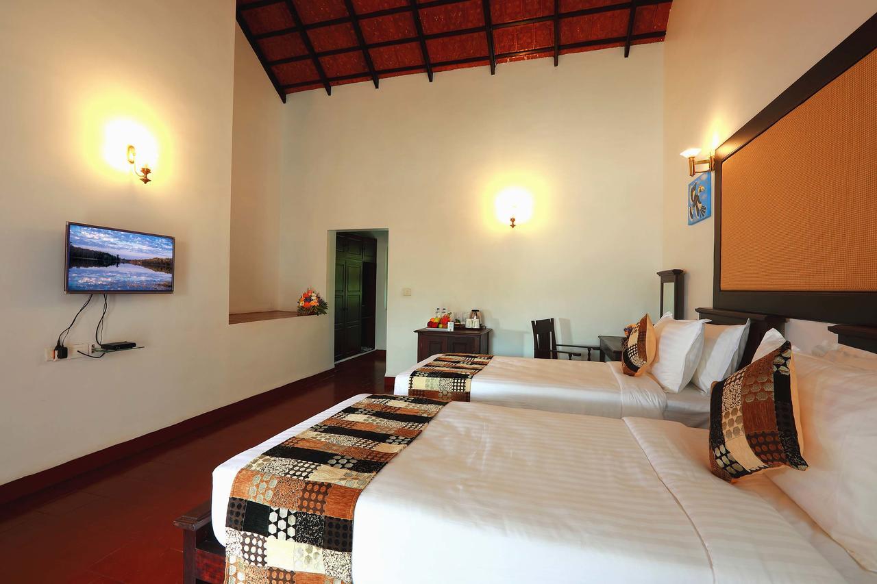 Nihara Resort And Spa Cochin Kochi Екстериор снимка