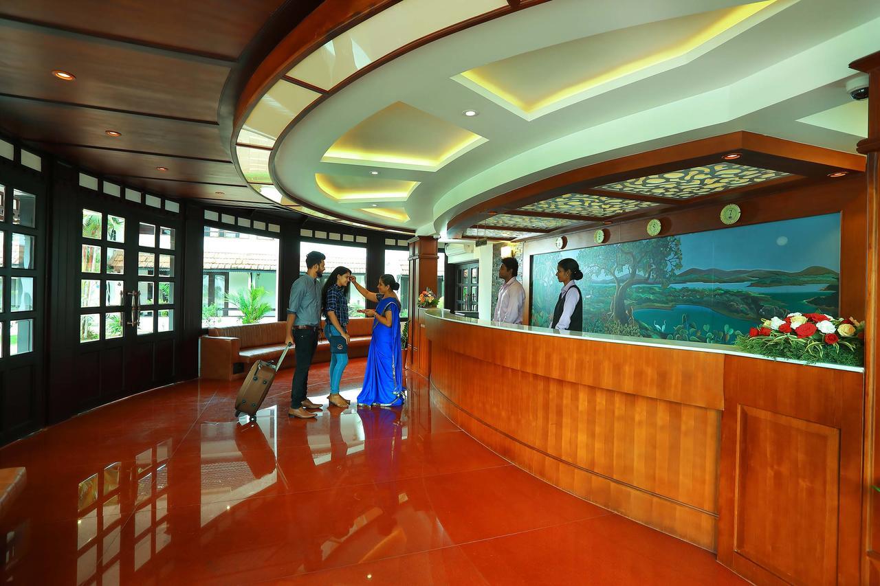 Nihara Resort And Spa Cochin Kochi Екстериор снимка