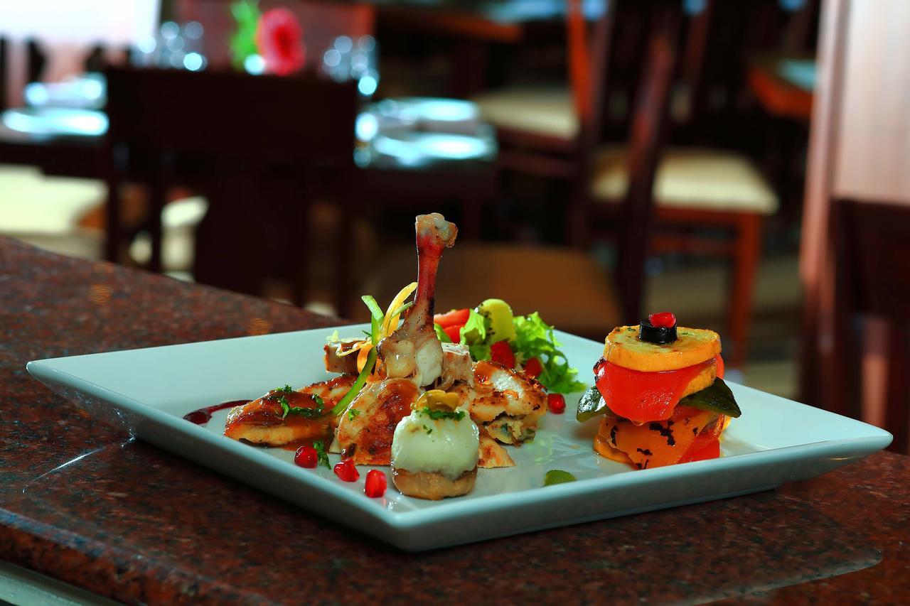 Nihara Resort And Spa Cochin Kochi Екстериор снимка