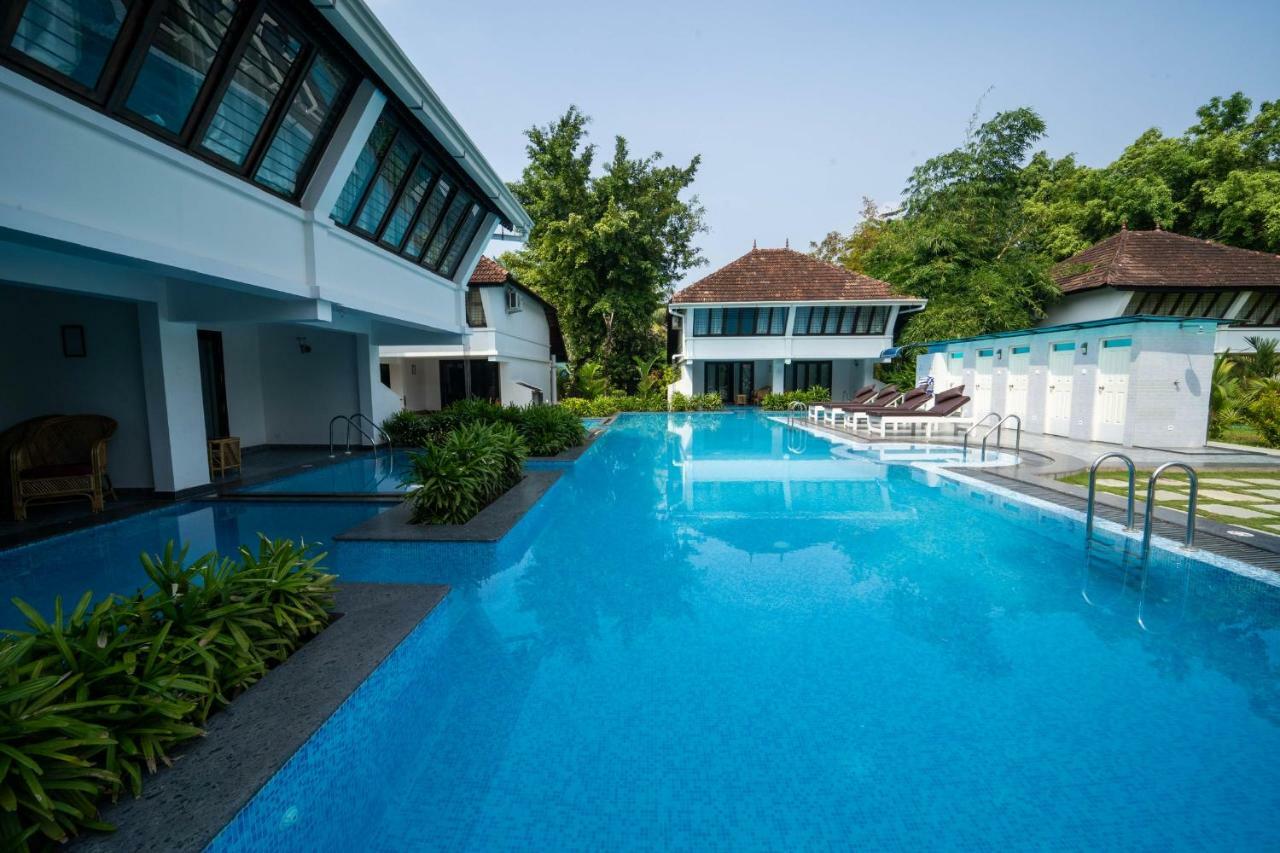 Nihara Resort And Spa Cochin Kochi Екстериор снимка